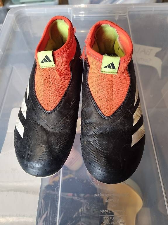 Scarpe per ragazzi: Fussballschuhe Adidas Gr. 30 – Usato da Meikirch venduto da amsel016 1