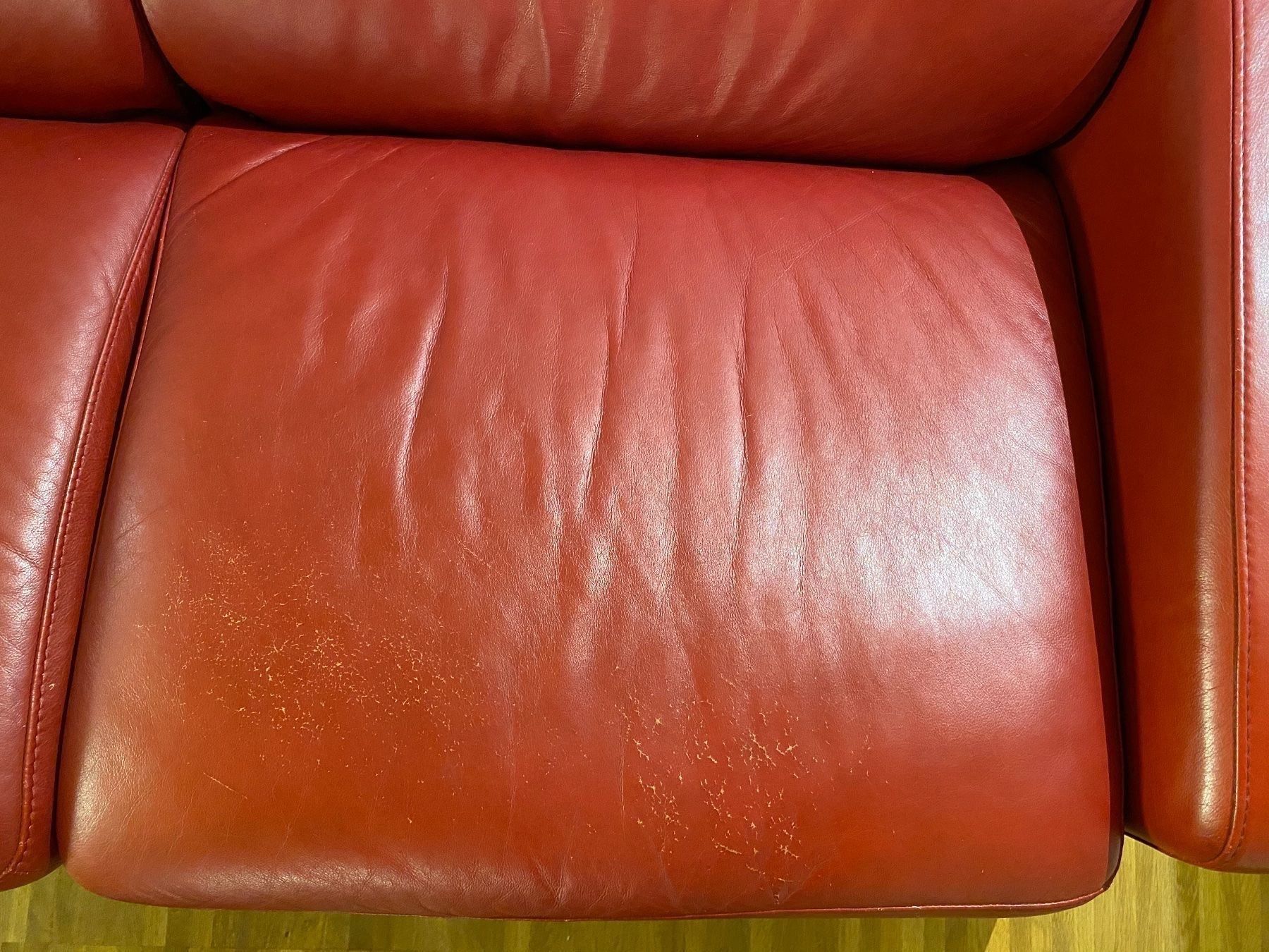 Stressless Sofas: STRESSLESS Echt Leder Sofa 2-Sitzer mit Hocker rot GRATIS – D'occasion à Utzigen par itigross 8