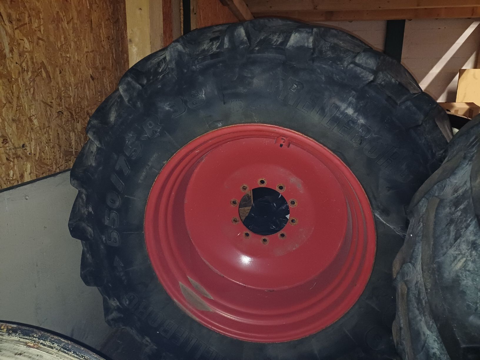 Fendt Tracteurs: 650/75 r38 Kompletrad – D'occasion à Recherswil par Deutzd8006Fahrer 3