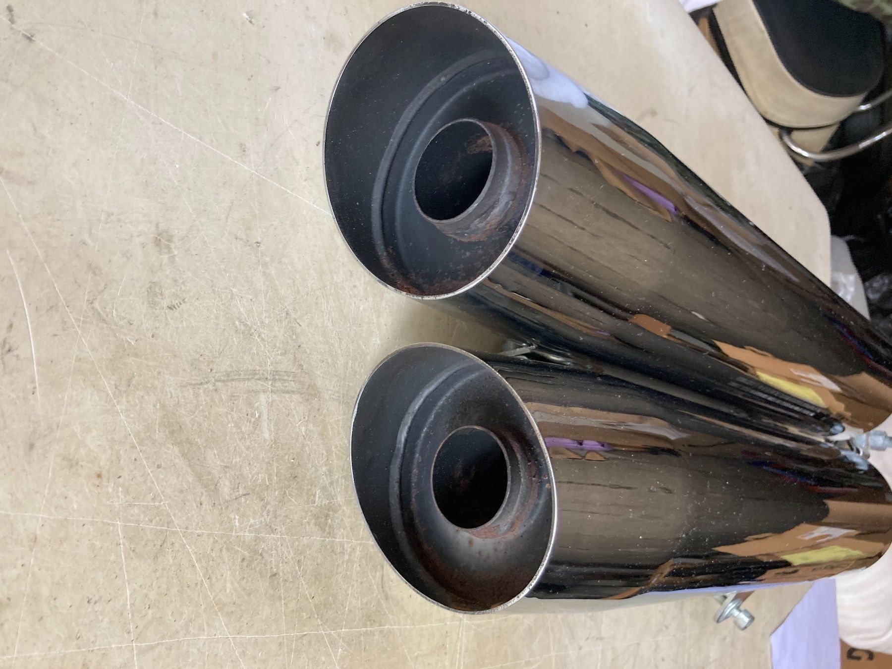 Harley-Davidson Tutti i ricambio per moto: Harley Davidson Auspufftöpfe V Rod – Usato da Schötz venduto da Harley35 4
