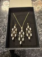 Schmuckset Neu Ohrringe und Halskette vergoldet