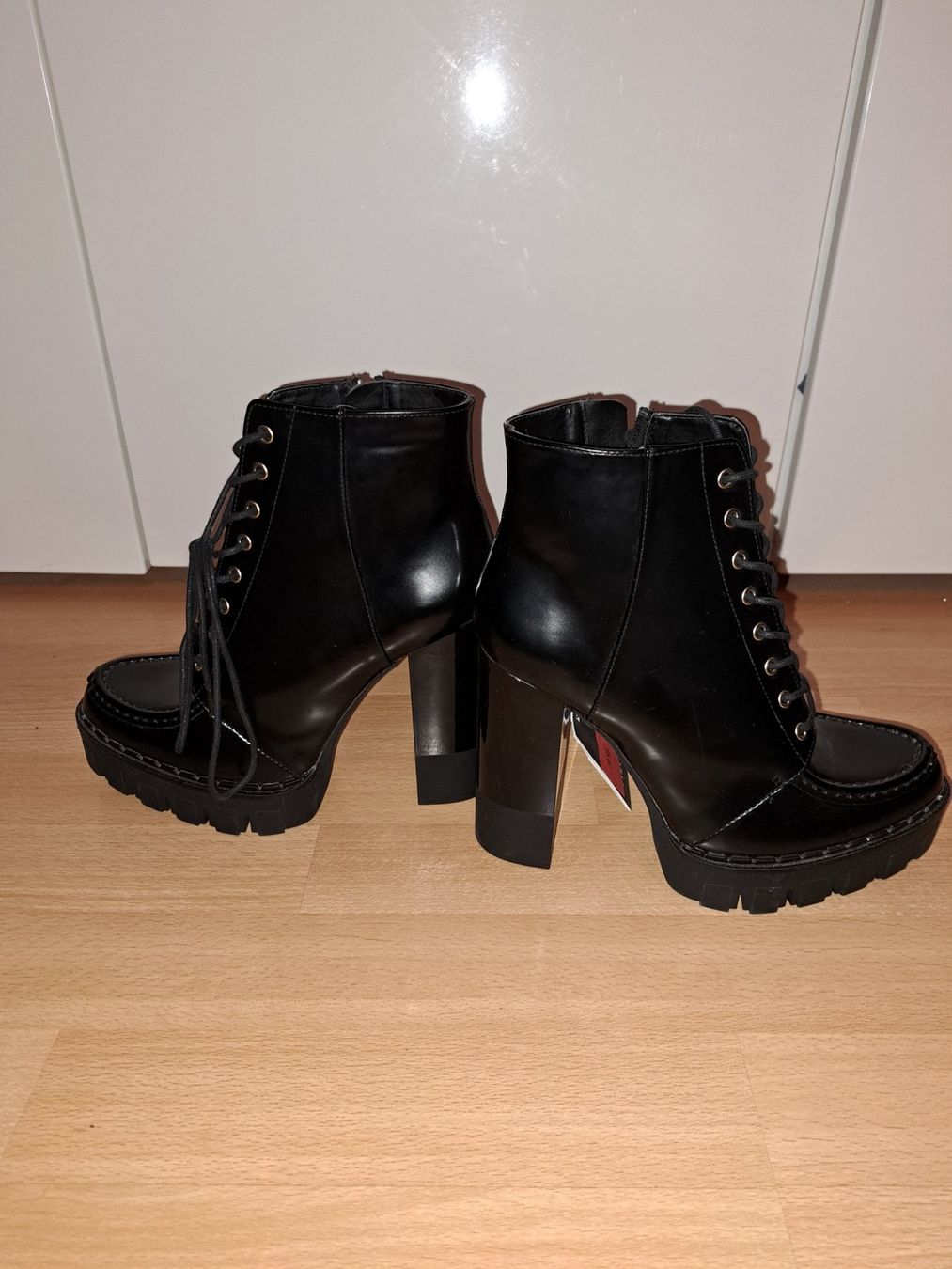 Scarpe da donna: Neue Stiefeletten Gr 39 von Zara – Nuovo (secondo la descrizione) da Gommiswald venduto da Cyndi5 3