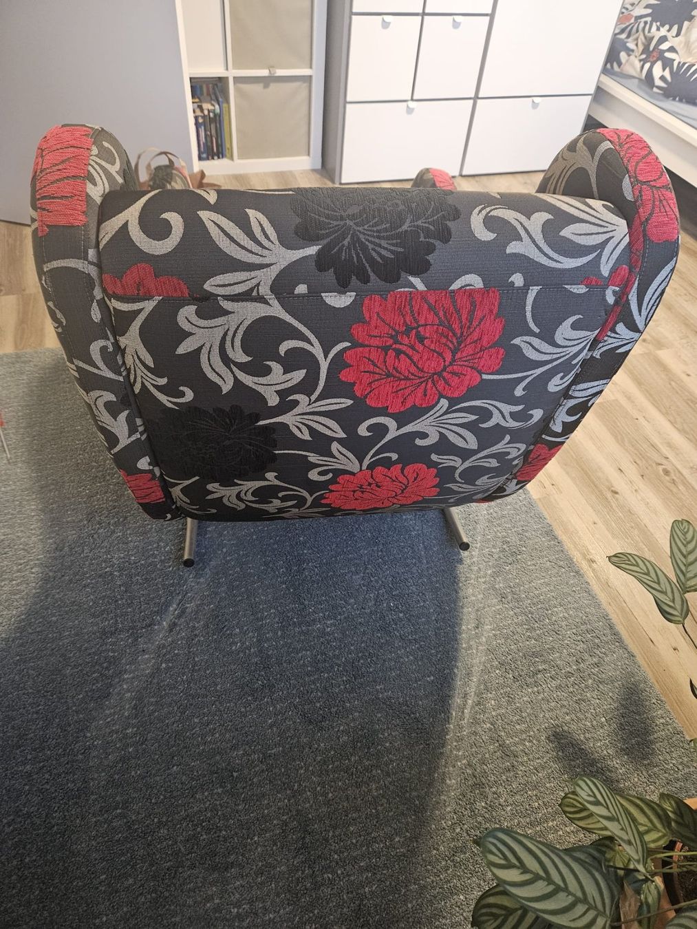 Poltrone: Moderner Ohrensessel Vintage Design - florales Muster – Usato da Hägglingen venduto da freeyourmind 2