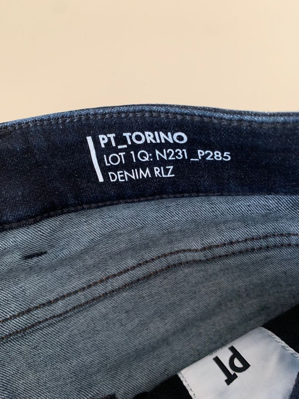 Jeans: PT TORINO Jeans  dunkelblau Gr. 33 – Usato da Rüschlikon venduto da Brixen07 3