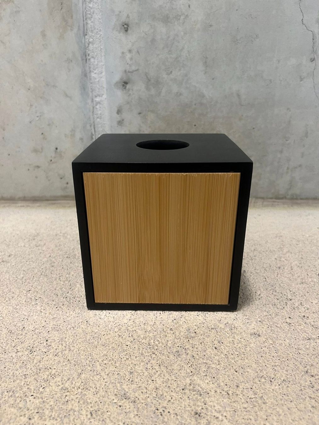 Altro in Decorazioni & Accessori: Porta fazzoletti in legno – Usato da Comano venduto da nadiamvr