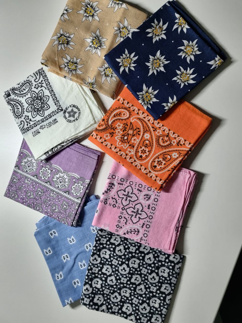 Foulards, Tücher & Schals: 8 Stück Bandana Tücher – Gebraucht aus Zofingen von Felpa