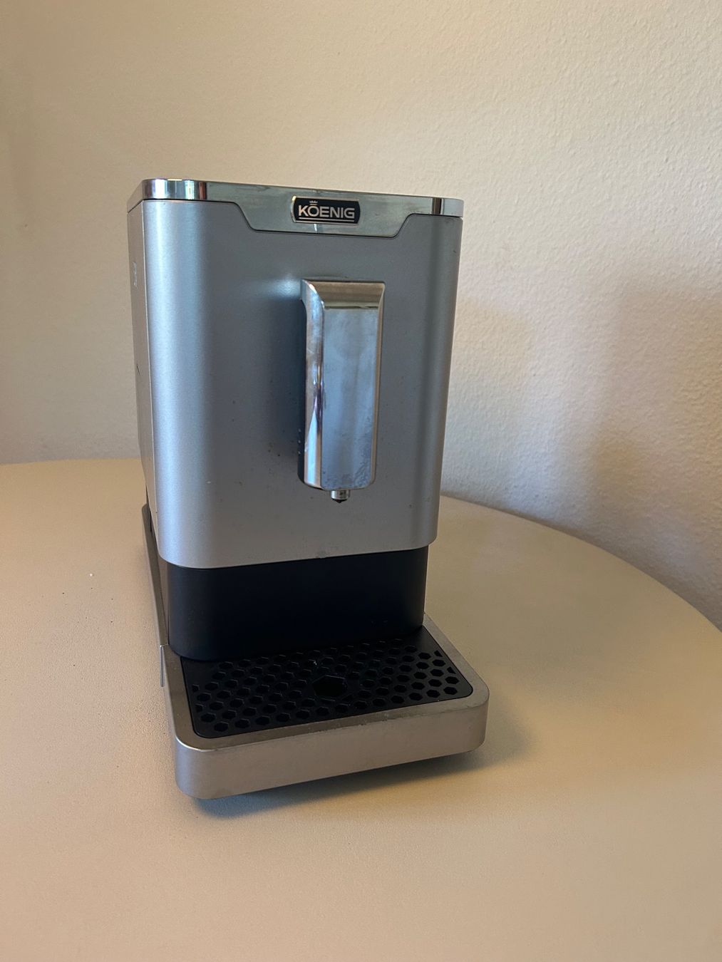 König Macchine per caffè & Macchine per espresso: Kaffee König Kaffeevollautomat NP 190.- – Usato da Rorschacherberg venduto da Svebe 9