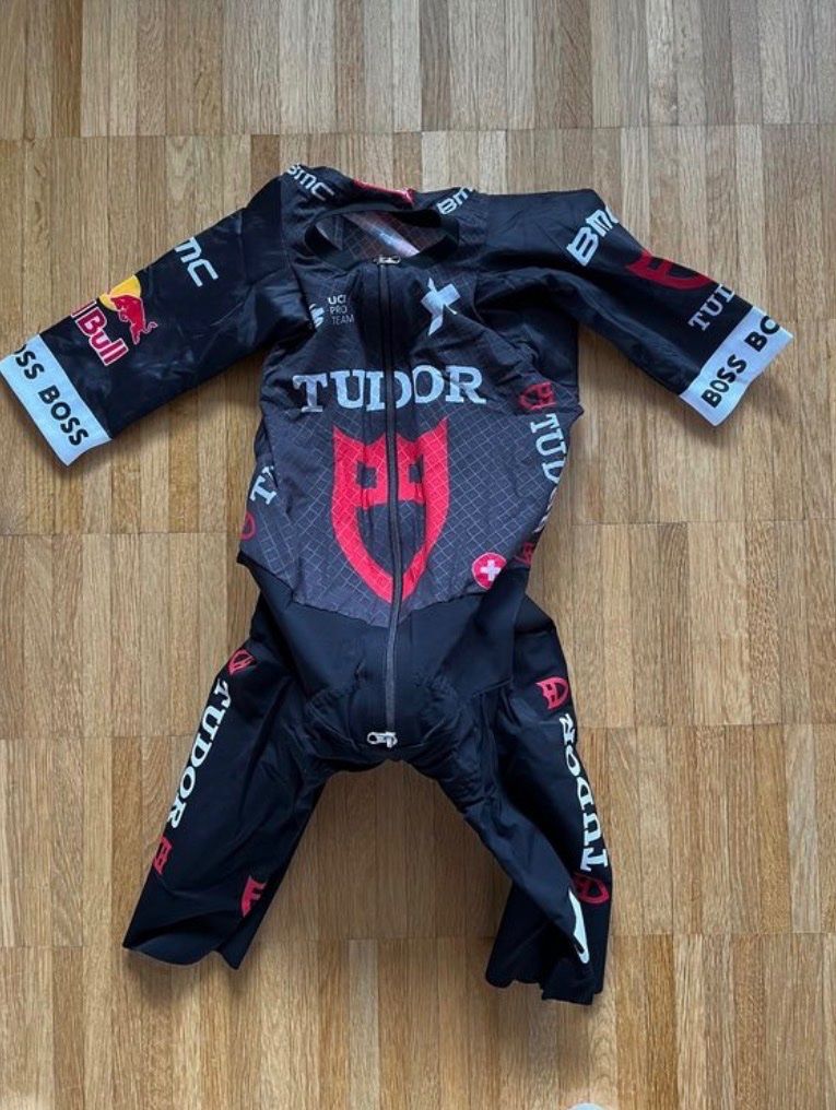Canottiere & Pantaloni: Assos Tudor Rapidfire TT suit – Nuovo e nell'imballaggio originale da Emmenbrücke venduto da Rol.T