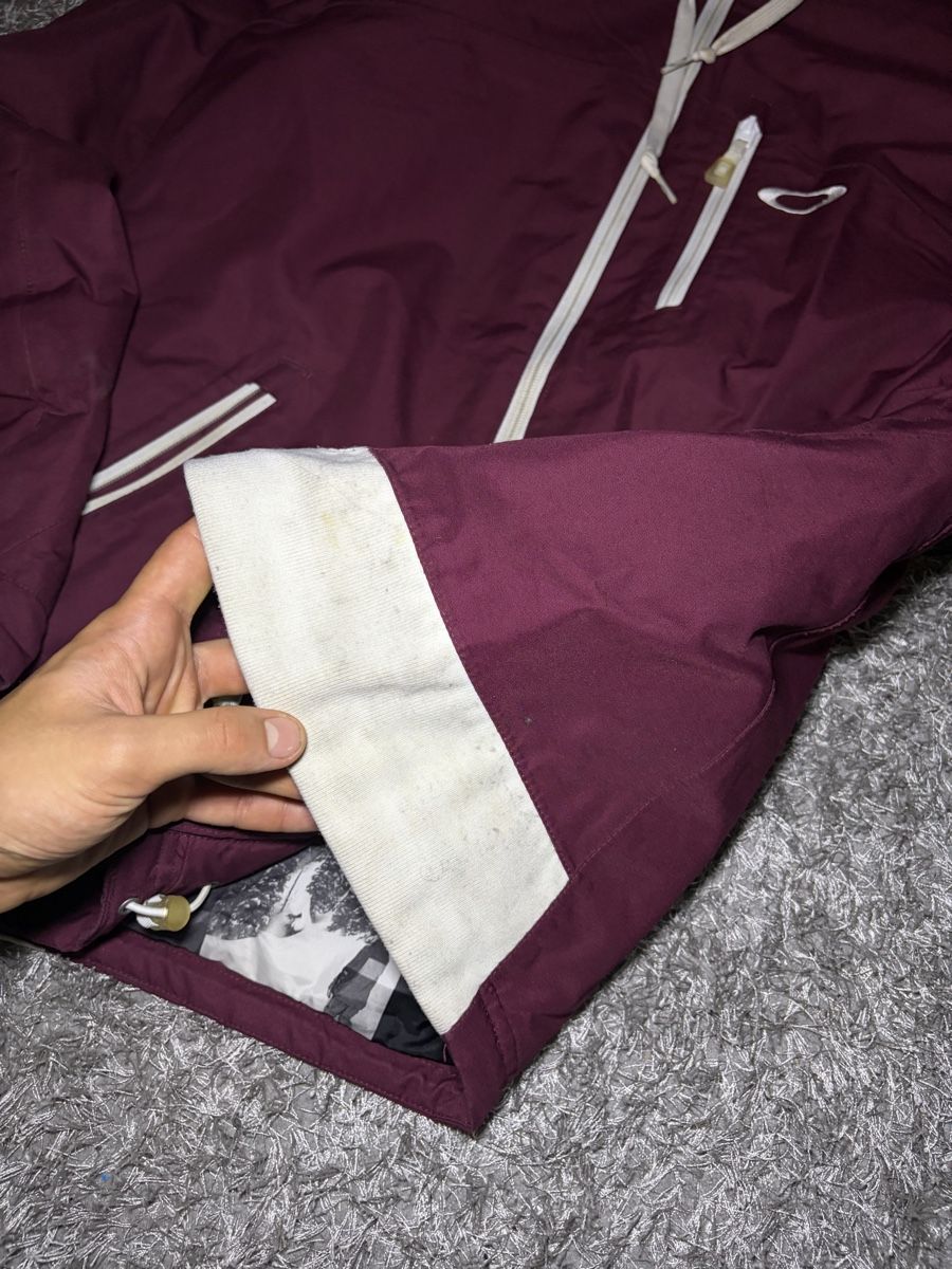 Oakley Vestes: Oakley Ski Jacket Maroon Size M – D'occasion à Brislach par edu_t6pq 5