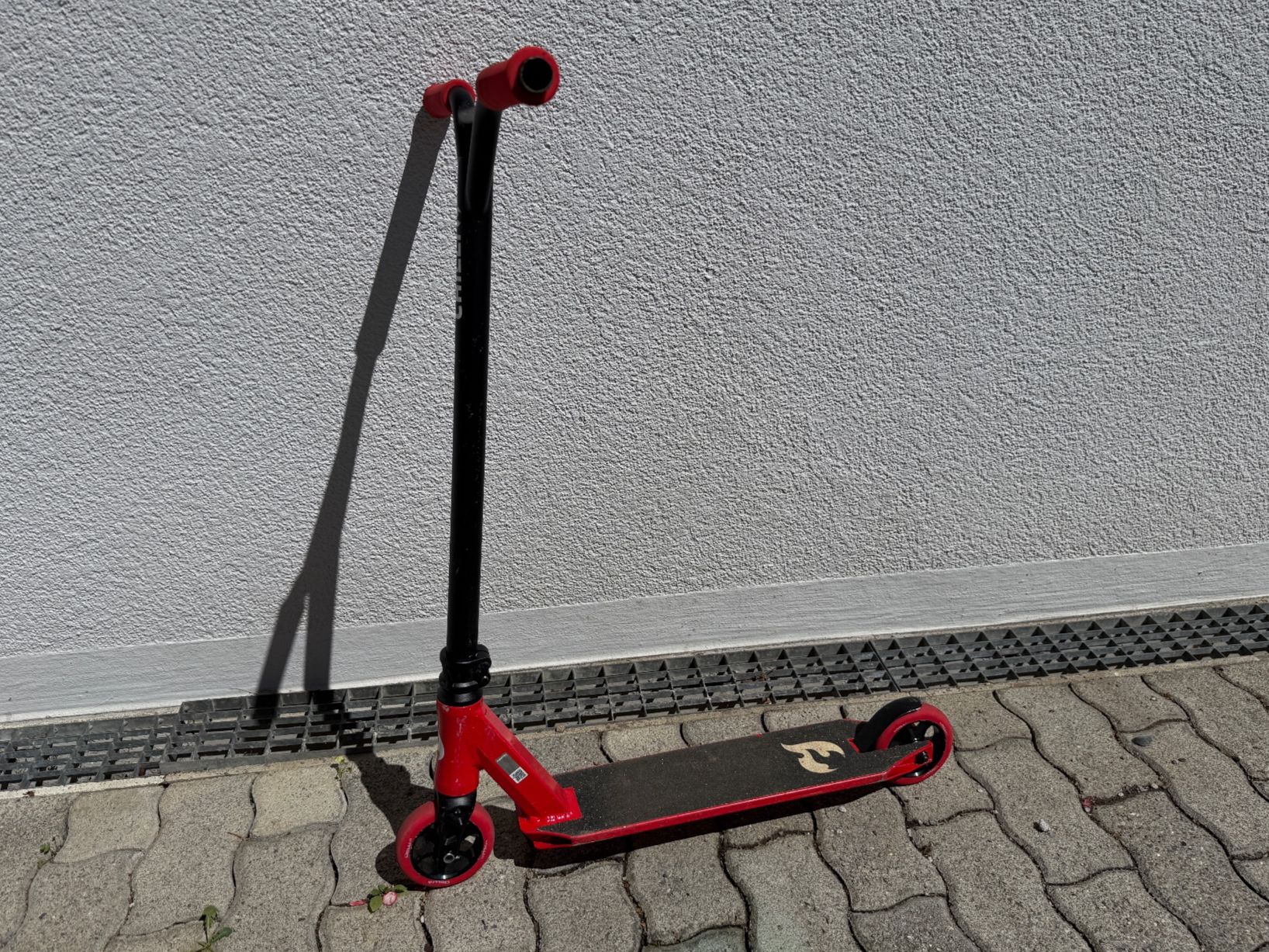 Chilli Kickboard: Chilli Pro Scooter 5000 - Black/Red – Usato da Lachen SZ venduto da Spinout77