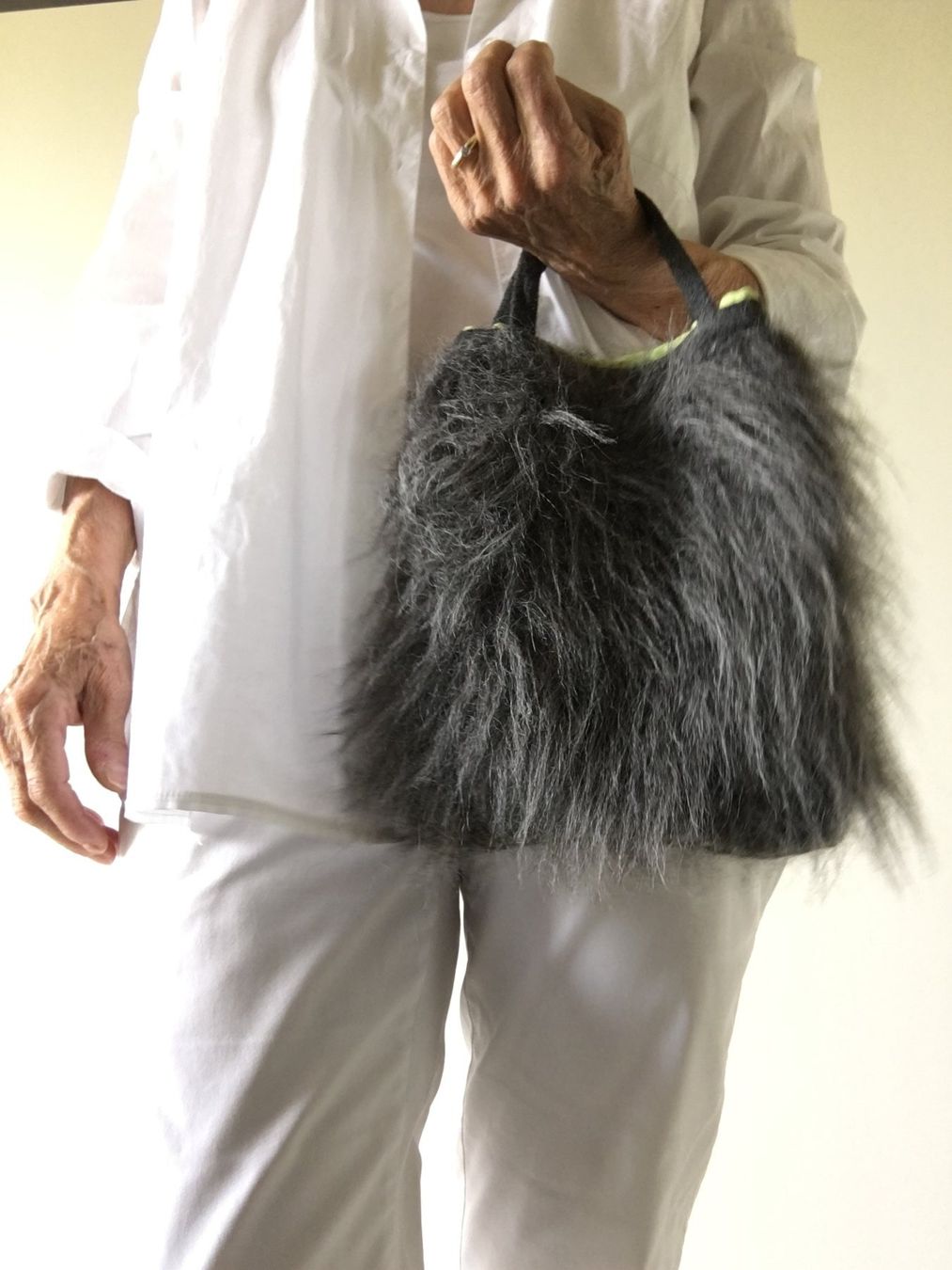 Borse & Zaini: witzige Kunstfelltasche – Nuovo e nell'imballaggio originale da Reinach BL venduto da Rochriba 2