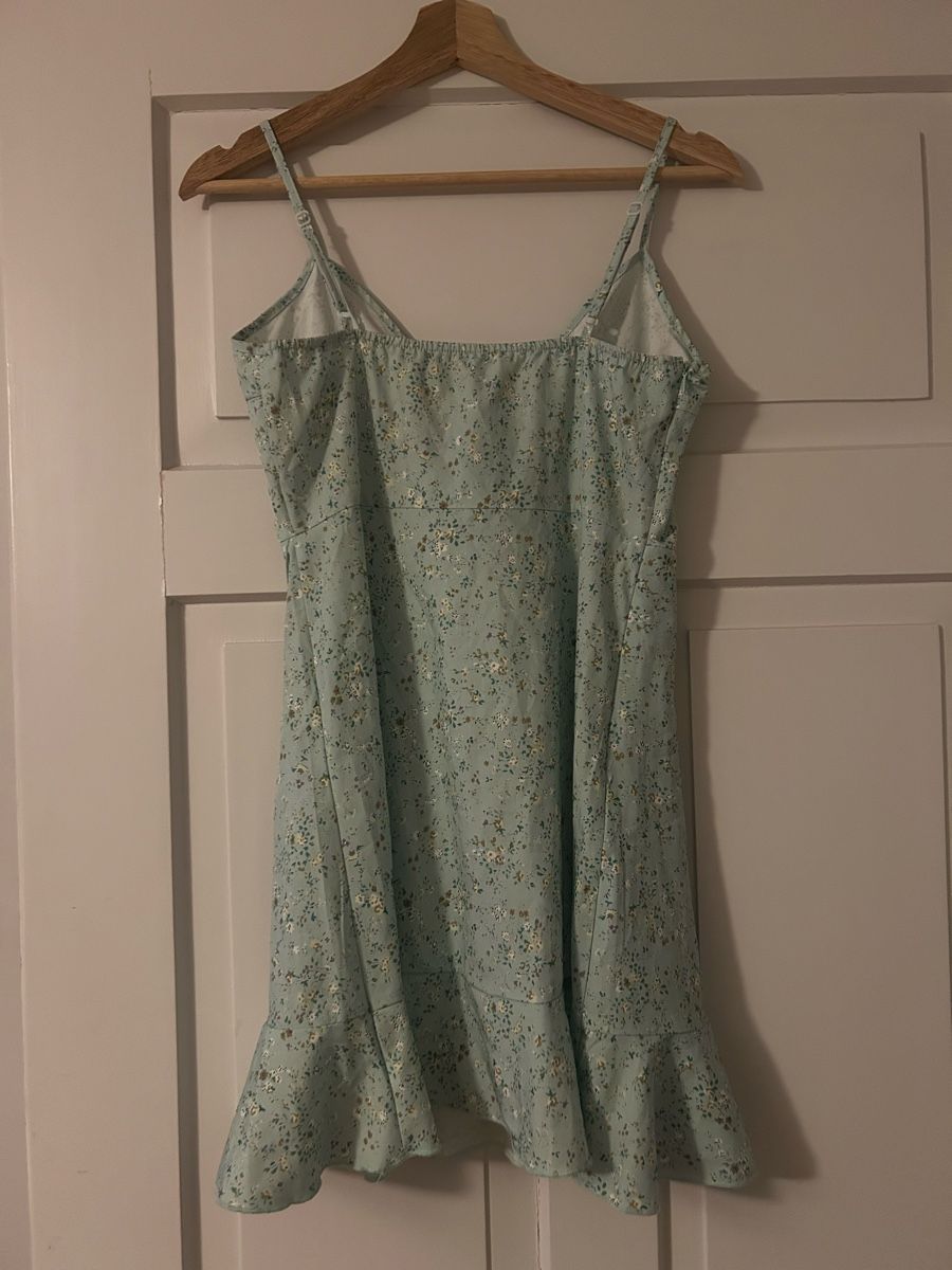 Shein Vestiti: Blumenkleid mit Bindedetail Grösse S mit Reisverschluss – Usato da Frauenfeld venduto da jae_vs6j 1