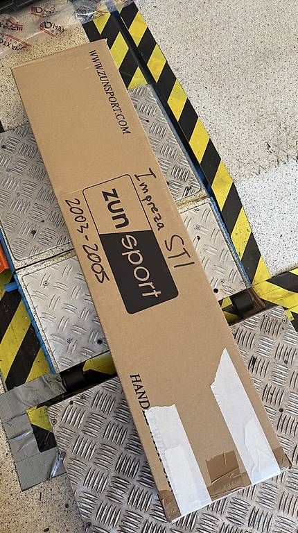 Tutti pezzi di ricambio auto: Griglia Impreza STI no logo – Usato da Molare venduto da Reto_Della_Torre 2