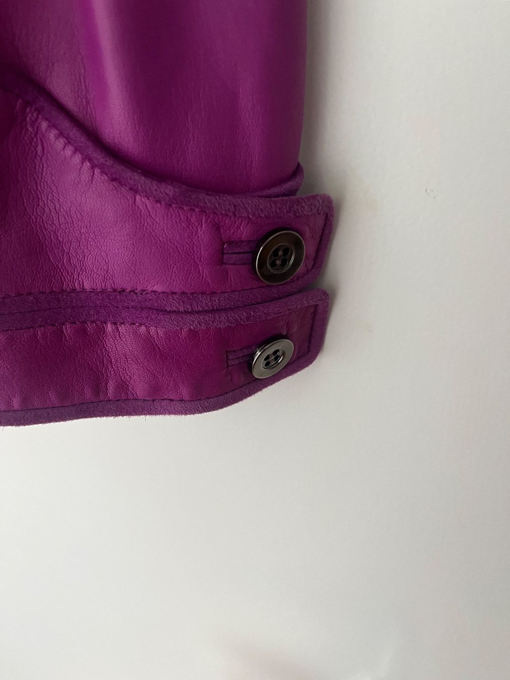 Giacche: Leder Jacke von Manebo – Nuovo (secondo la descrizione) da Zürich venduto da pizzobeatrice 1