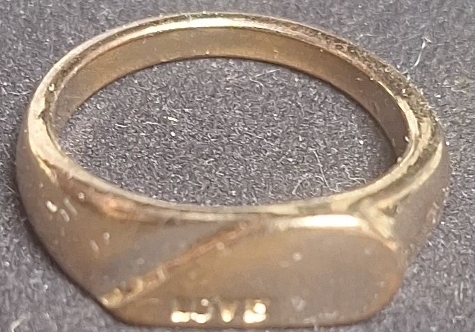 Anelli: Bague ,,LOVE,, – Usato da Crans VD venduto da Yobia8