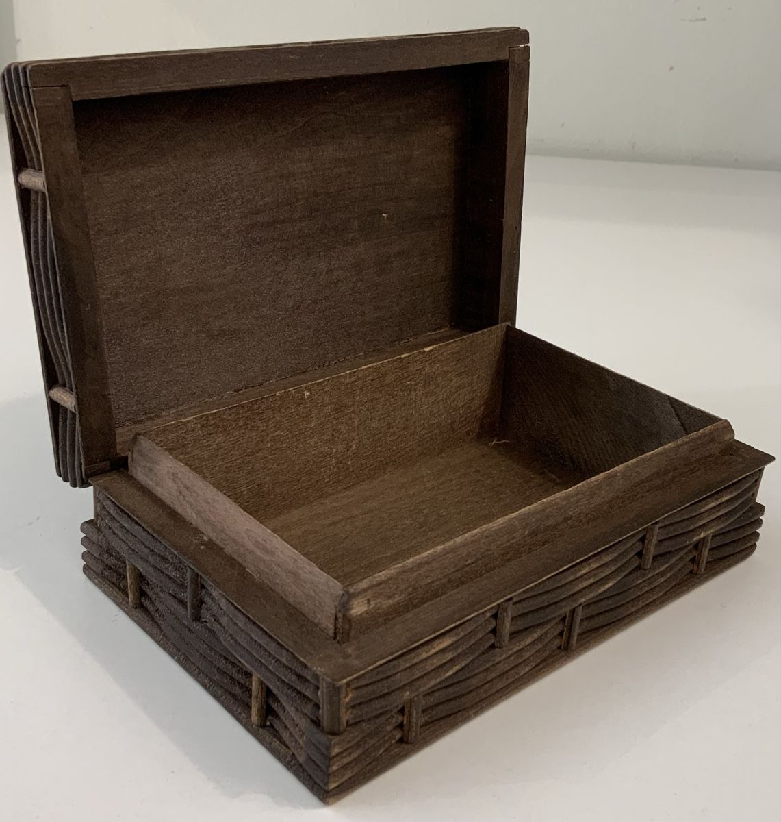 Barattoli: Boîte en bois sculpté – Usato da rolle venduto da Tontonjulot 7