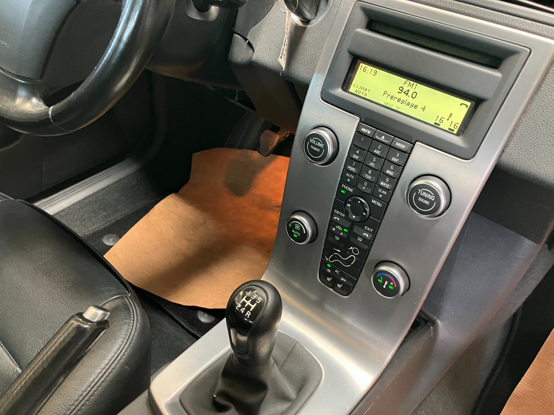Volvo Automobili: VOLVO V50 1.6D DRIVe Start/Stop – Usato da Gampelen venduto da Steuer0 1