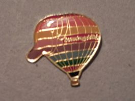 Pin Ansteckpin Ballon Luftballon Sonntags Blick Zeitung