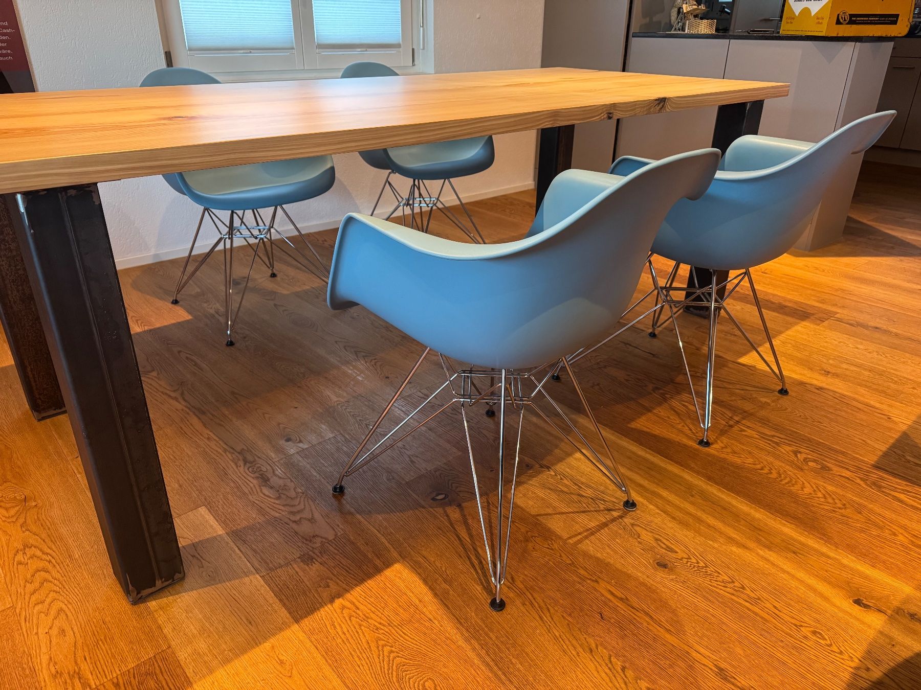 Eames Sedie: ORIGINAL VITRA EAMES PLASTIC ARMCHAIR VON 2011 TOP ZUSTAND – Usato da Balterswil venduto da MR_FEELGOOD