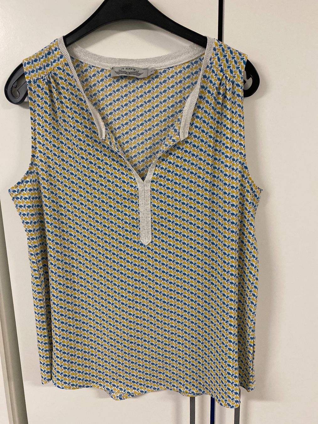Blusen: it hippie Bluse Gr. L ohne Arm – Gebraucht aus Biel-Benken BL von PANORMUS