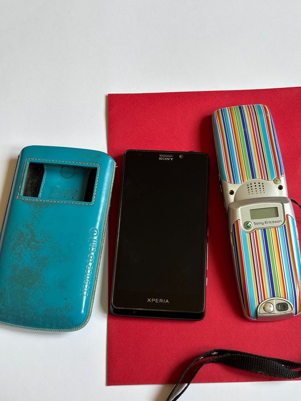 Sony Handys / Smartphones: 2 alte Sony Ericson Handys – Defekt aus Wangen b. Olten von oldies6 3