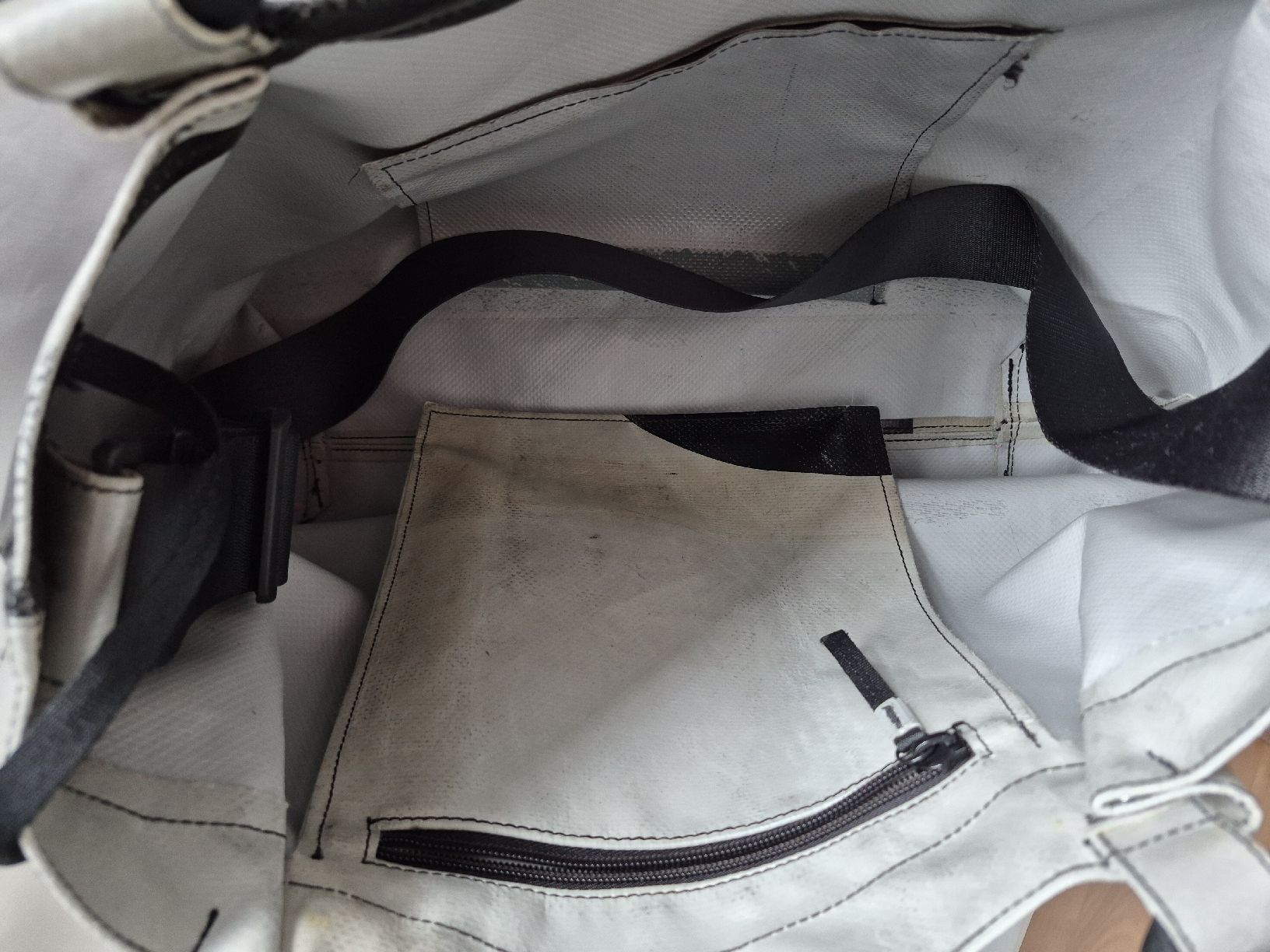 Freitag Sacs femmes: Schöne Freitag Tasche  – D'occasion à cazis par meeroo12 3