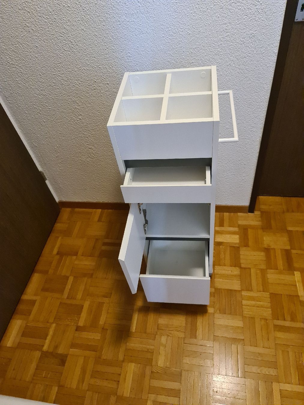 Armoires miroirs: Badezimmerschrank oder Küche WEISS – D'occasion à Thun par erh_fs86 2