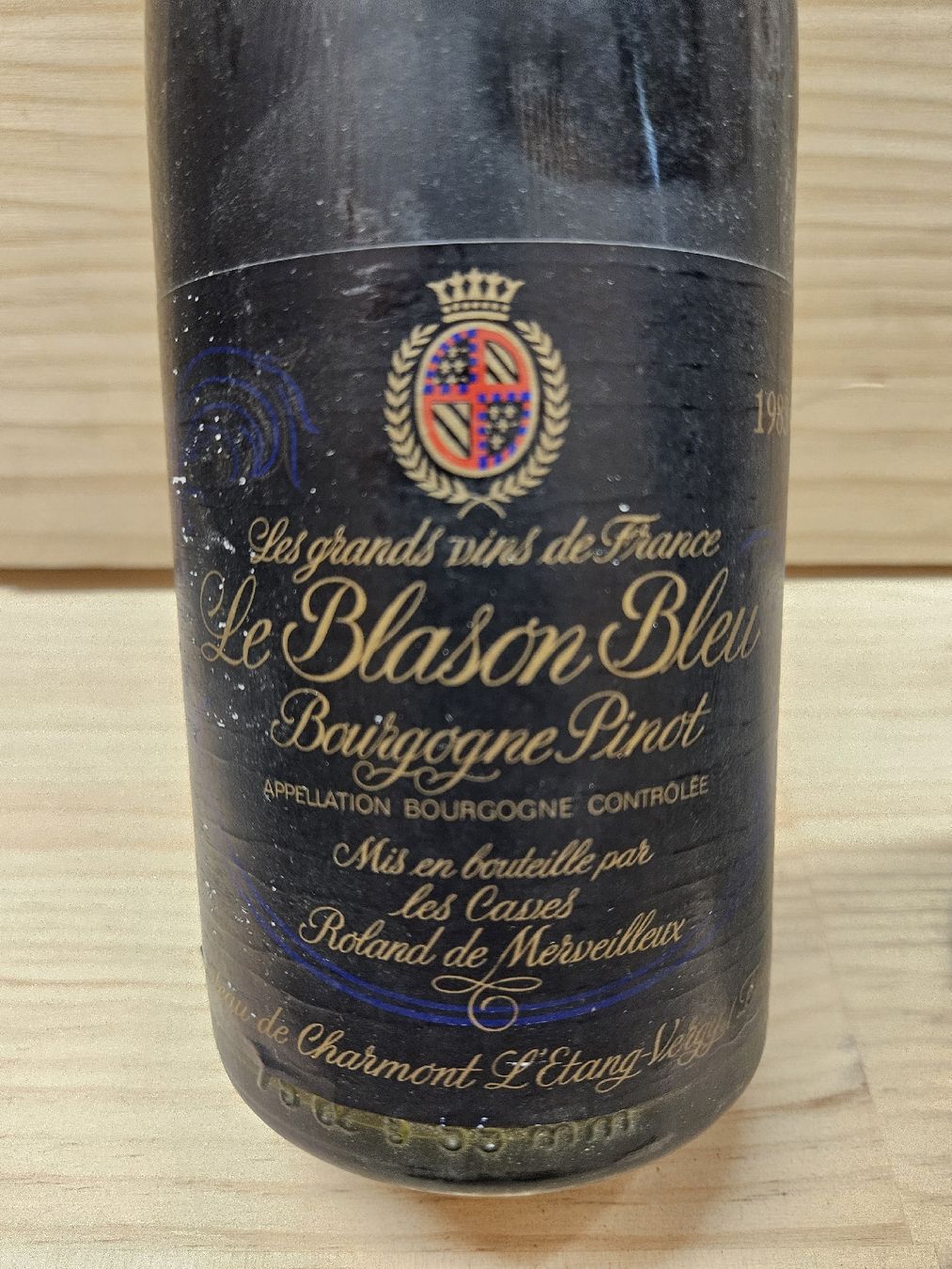 Vino: 2x Le Blason Bleu Bourgogne 1983 – Nuovo e nell'imballaggio originale da Zofingen venduto da WouterSamwel 1