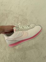 Basket Nike Cortez rose clair 
