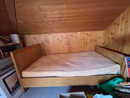 Bett zu verkaufen! Holz, sehr stabil