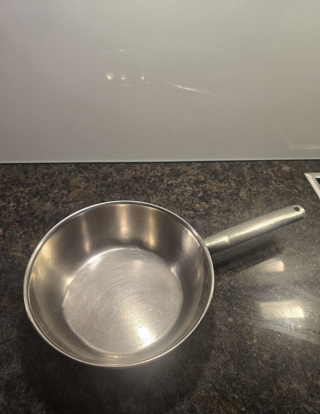 Padelle: Lot de casseroles et poêles – Usato da Martigny venduto da joanavale 2