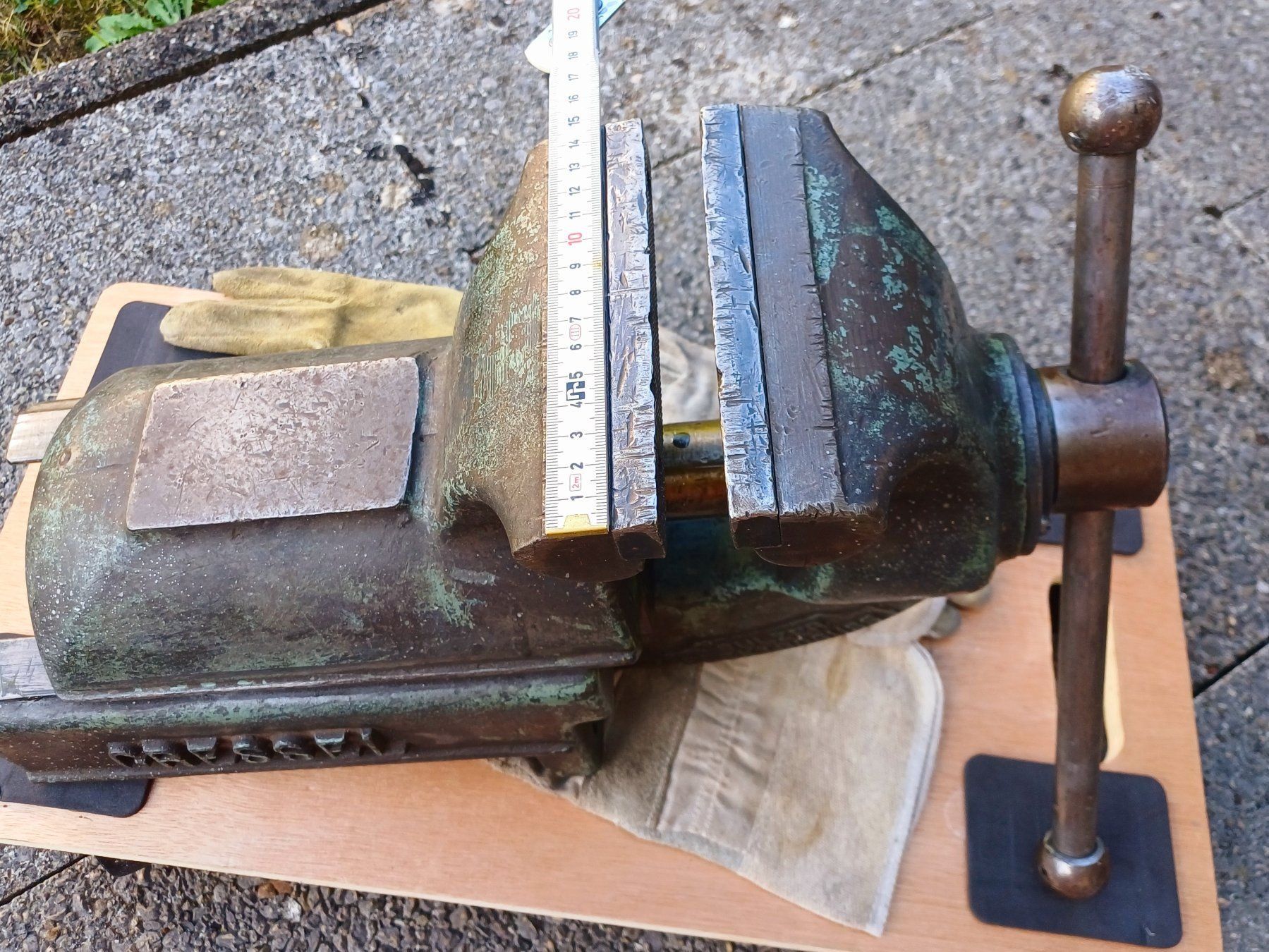 Gressel Tutti gli attrezzi: Gressel Schraubstock Sulzer Elektroguss! 50cm – Usato da Kloten venduto da Juanita3 3