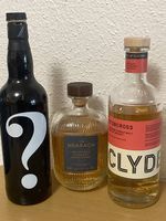 3 offene Whisky Flaschen