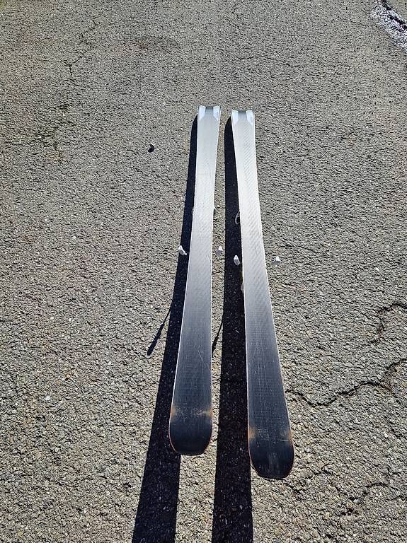 Sci: Ski carving Salomon Xmax titanium  – Usato da St-Prex venduto da jer_759q 3