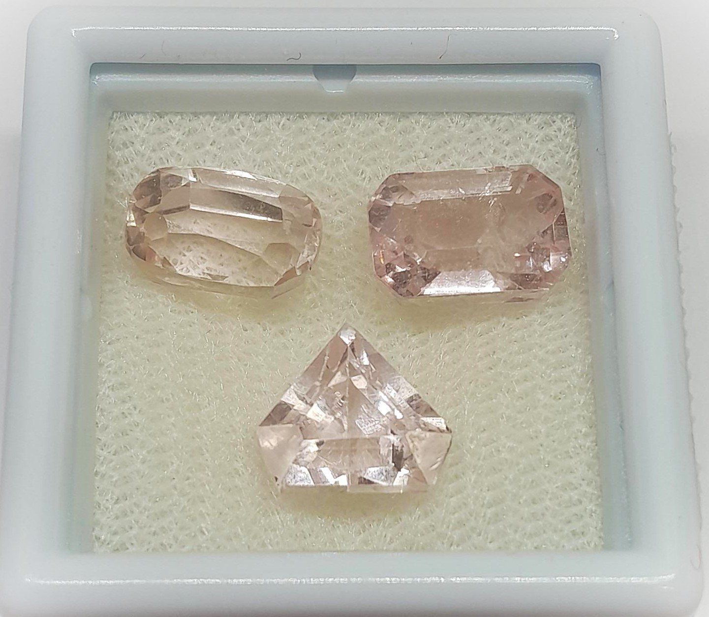 Pietre preziose: 3x Kunzites 8.63 ct - Valeur 342.- Fr – Nuovo (secondo la descrizione) da Grimisuat venduto da Valgem