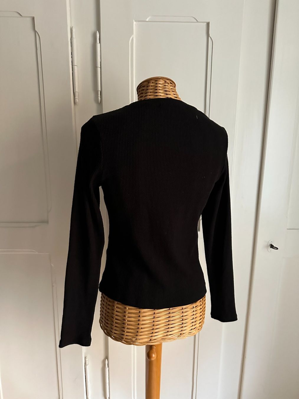 T-shirt: BIK BOK - Langarmshirt schwarz S – Usato da Zürich venduto da Diazaio 2