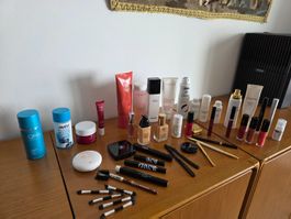 Kosmetik-Lot verschiedener Marken