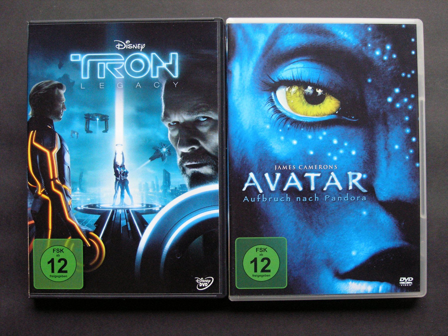 Tous les DVDs: AVATAR  + TRON LEGACY 2 DVD-Disc Set – D'occasion à Zuzwil SG par vette13
