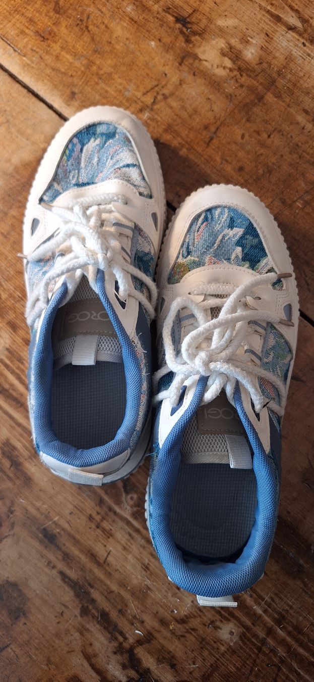 Scarpe da uomo: Weisse Turnschuhe – Usato da Winterthur venduto da shishibelle 3
