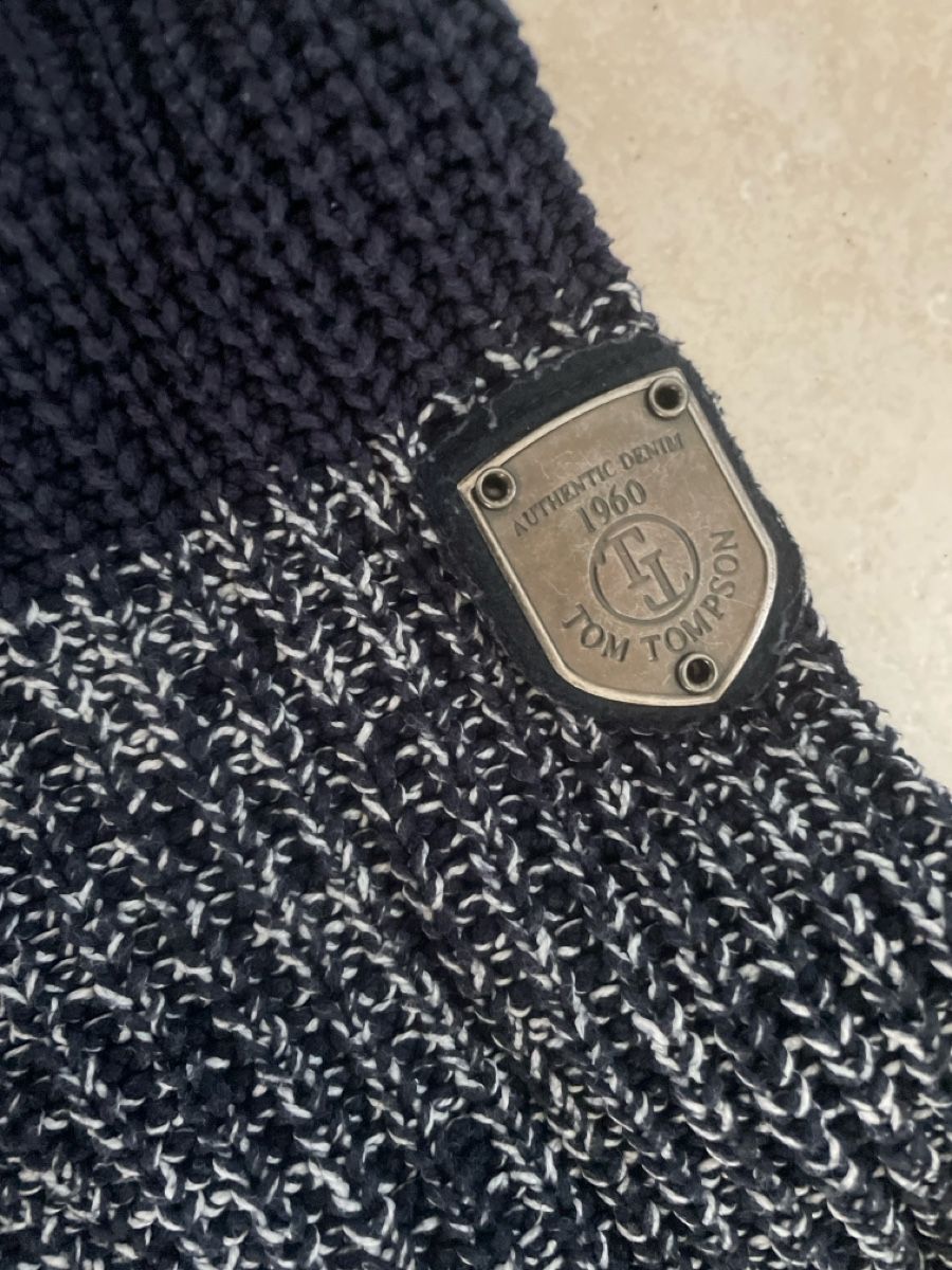 Maglioni & Felpe: Tom Tompson Strickpullover mit Kapuze, Grösse M, Top! – Usato da Obergerlafingen venduto da cabo4 1