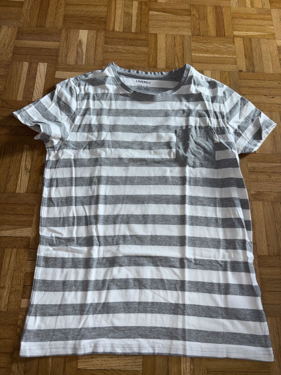 T-Shirts: Gestreiftes T-Shirt von Livergy, Grösse M, Top Zustand! (53) – Gebraucht aus Jona von SaF0da