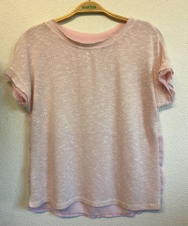 Damen T-Shirt rosa Strukturstoff Knöpfe am Rücken