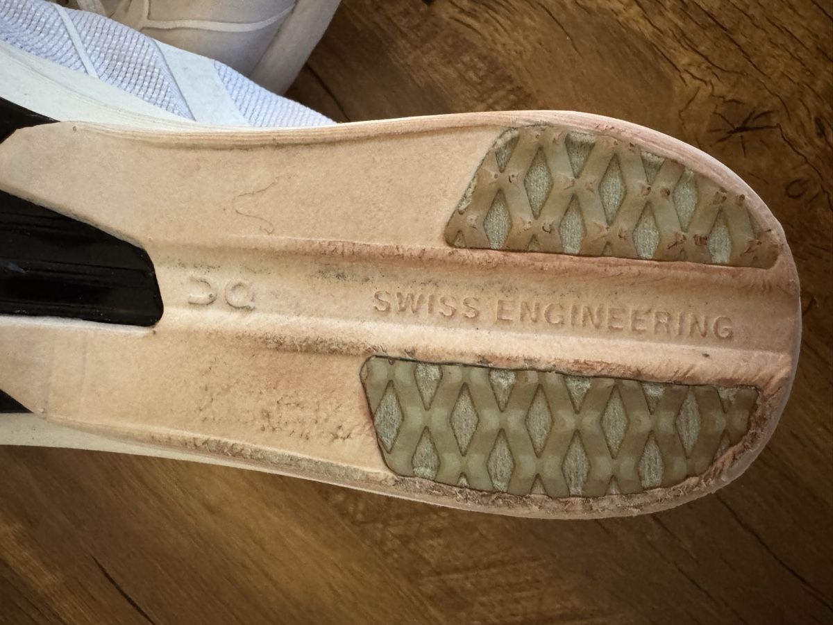 On Herrenschuhe: Chaussures de course à pointes ON, taille 43 – Gebraucht aus Brügg BE von Goob 7