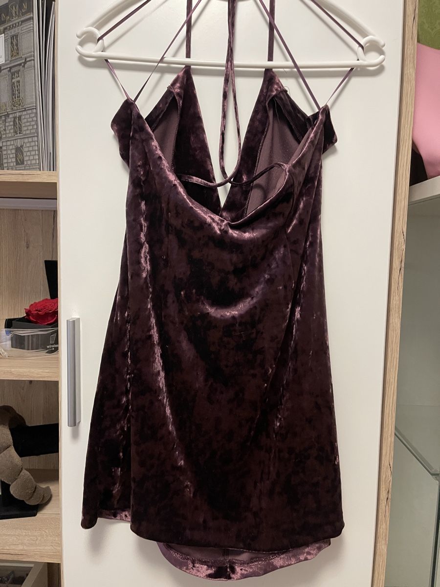 Zara Vestiti: Samt Mini Kleid, Neckholder, – Usato da Uzwil venduto da noe_9f9c
