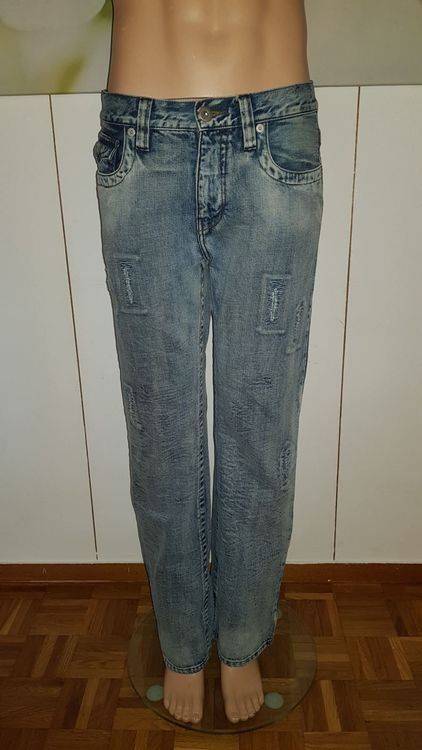 C&A Jeans: Jeans  CLOCKHOUSE   Taille / Grosse W32 L32 ...... – Usato da Cossonay-ville venduto da Super-Price-Quality