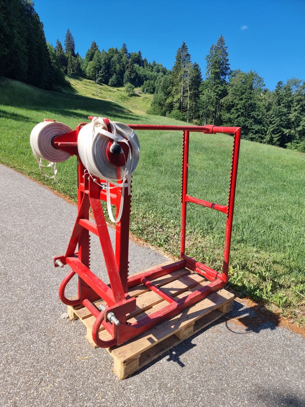 Toutes les machines: Bindapparat zu Traktor- Dreipunkt. – D'occasion à Hünenberg par PeterB0102