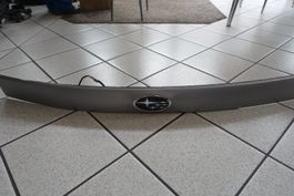 Subaru Forester SH Heckklappenleiste  mit Emblem
