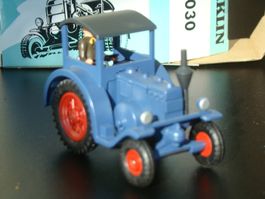 Märklin Lanz Eilbulldog 18030 Metall Replika Traktor ovp
