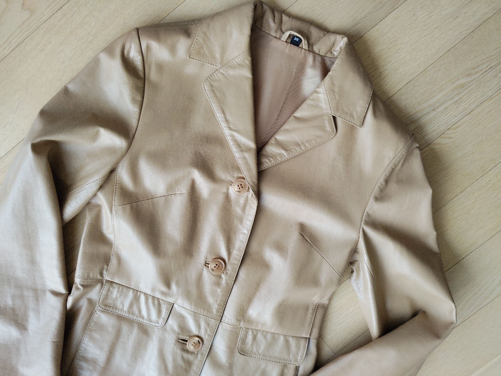 Cappotti: LEONARDO Leder Mantel Beige Size 36 – Usato da Buchrain venduto da QueenyHE51 1