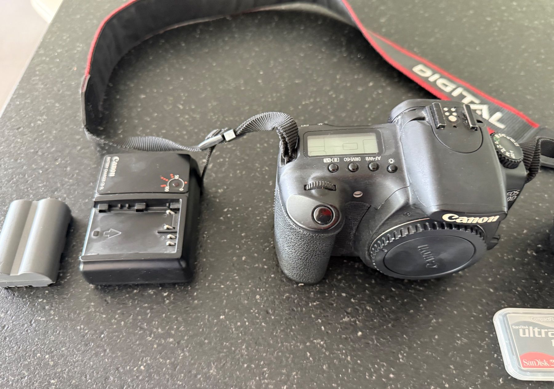 Canon Fotocamera: Canon EOS 20D + objectif 18-55mm + carte mémoire 1 Go – Usato da Chardonne venduto da Electrolite.ch 1